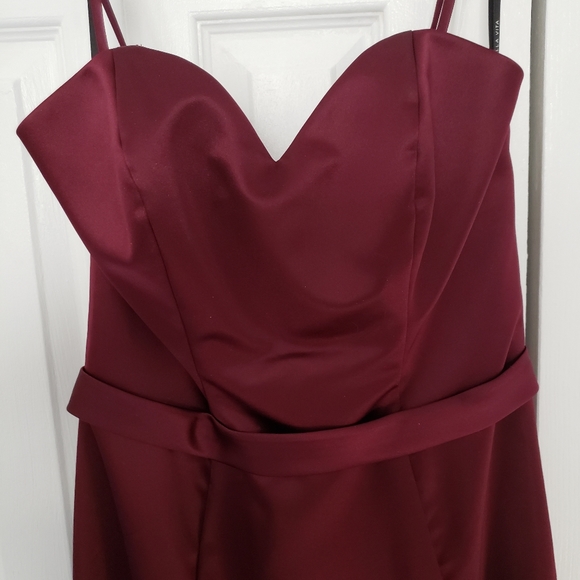 NWT - Burgundy Gown - Picture 3 of 7